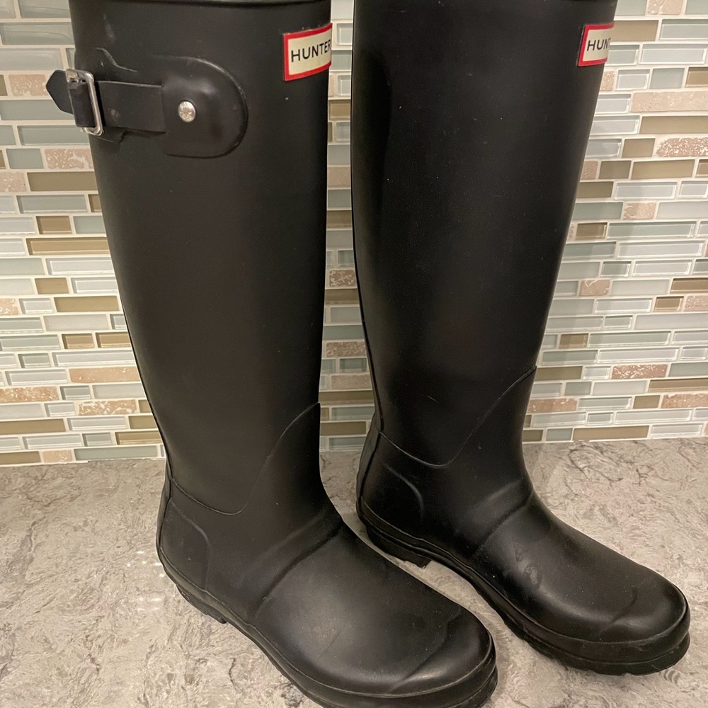 Great pair of Hunter Waterproof Boots!